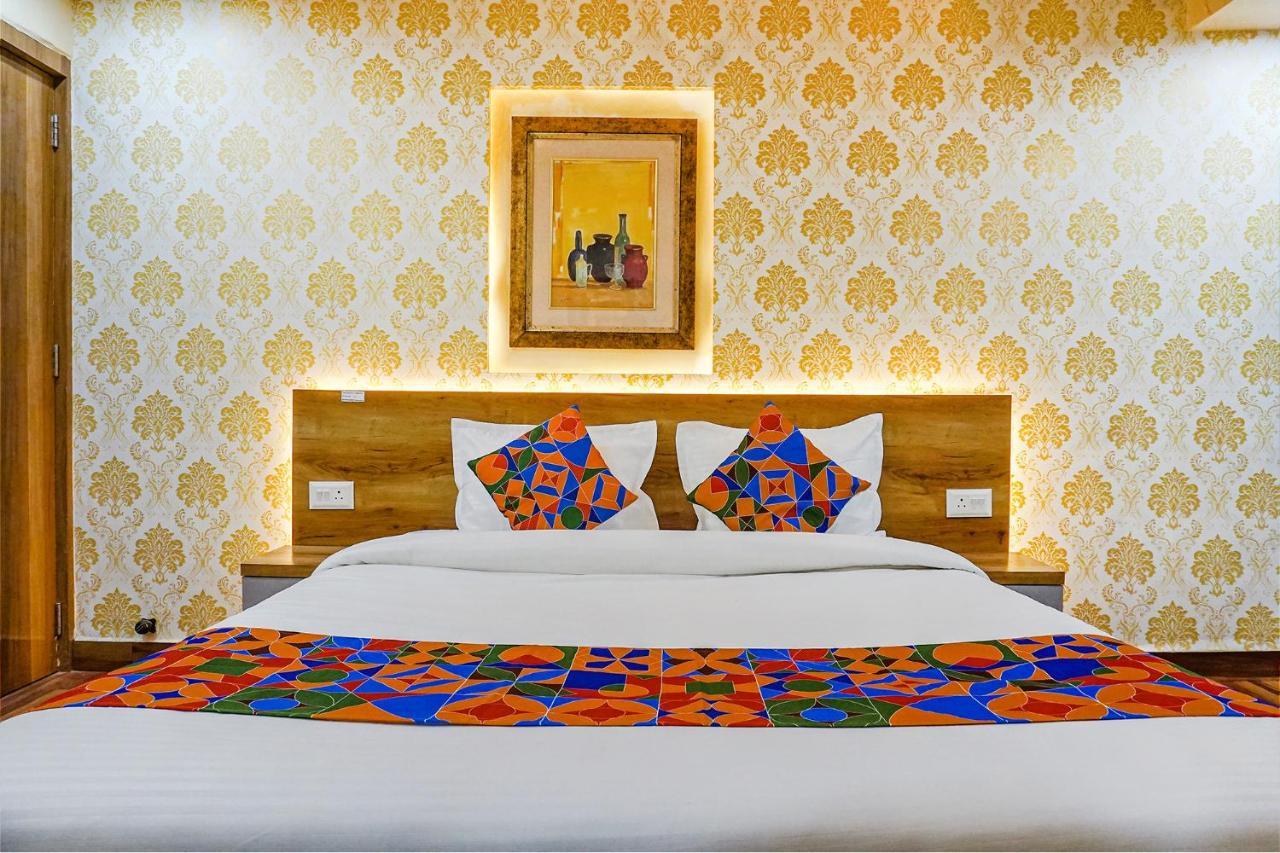 Fabhotel Tan Square - Nr Eon It Park Pune Eksteriør bilde